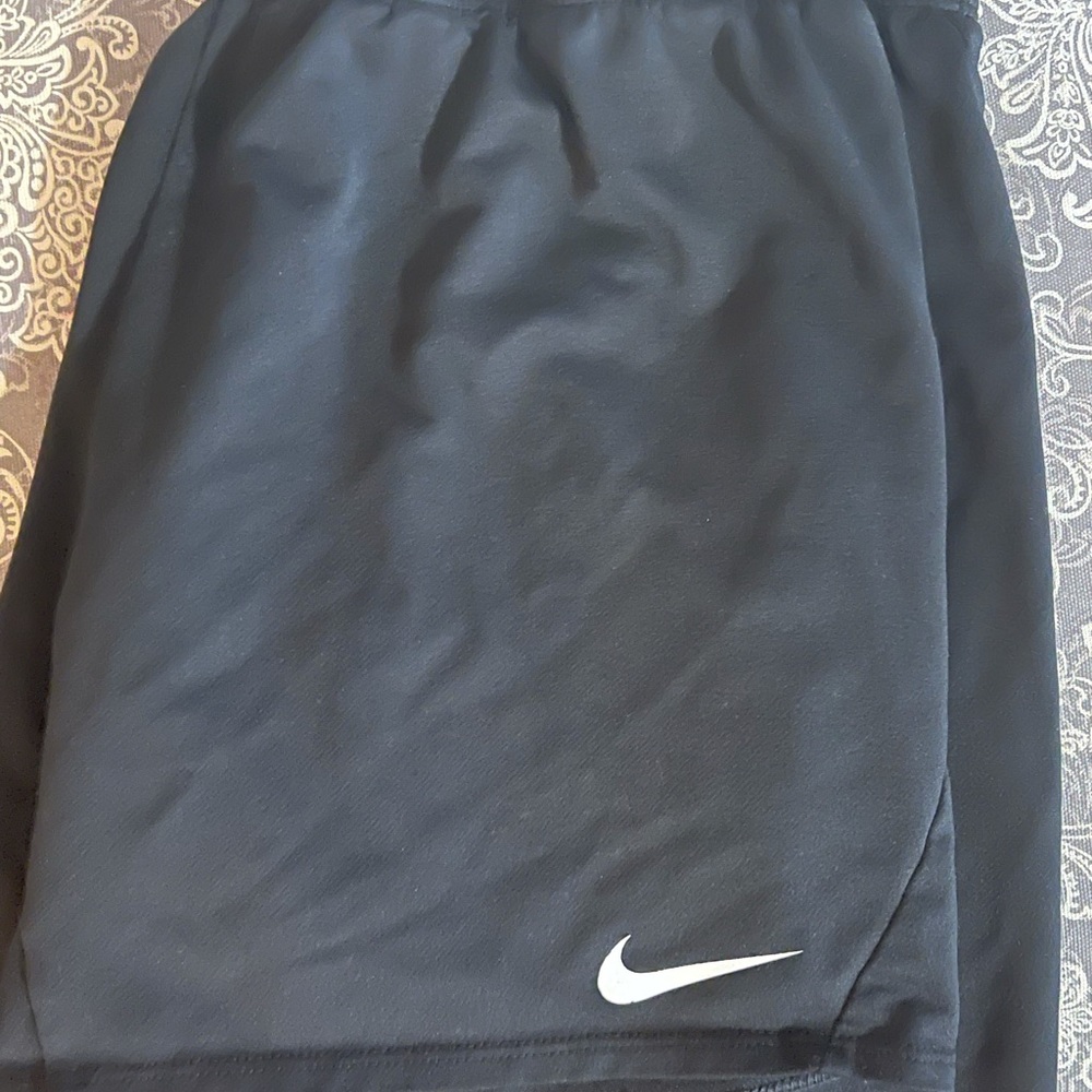 Black Nike shorts